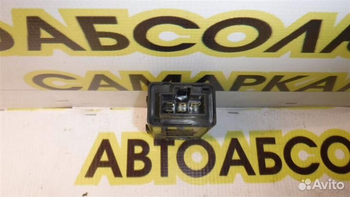 Реле Nissan Serena 1992-2001