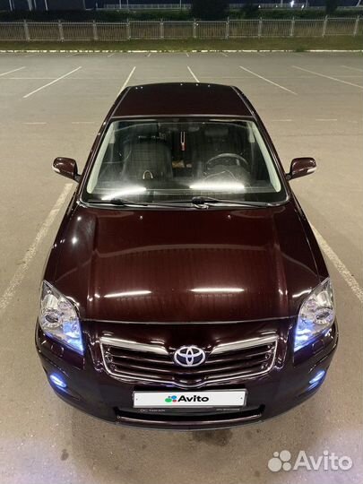 Toyota Avensis 1.8 МТ, 2006, 256 000 км