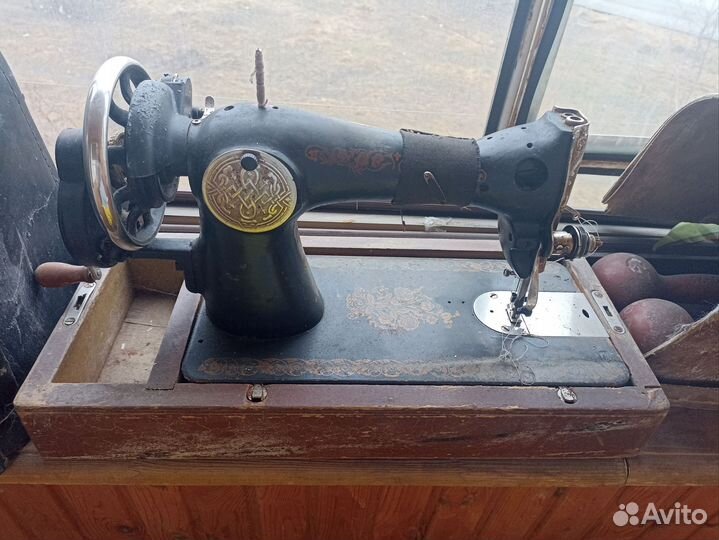 Старые швейные машинки