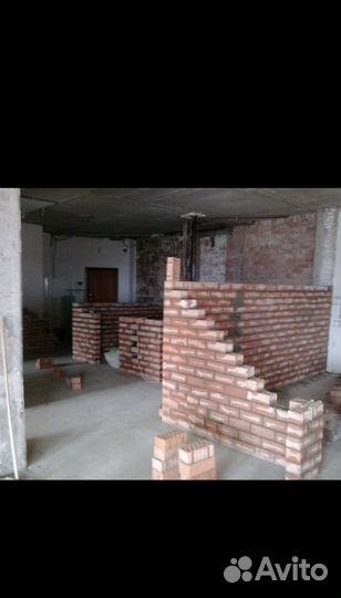 Строительная бригада, каменщики