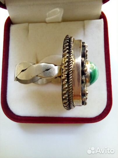 Винтажное кольцо с натуральным малахитом