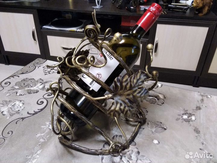 Подставка для бутылки с вином