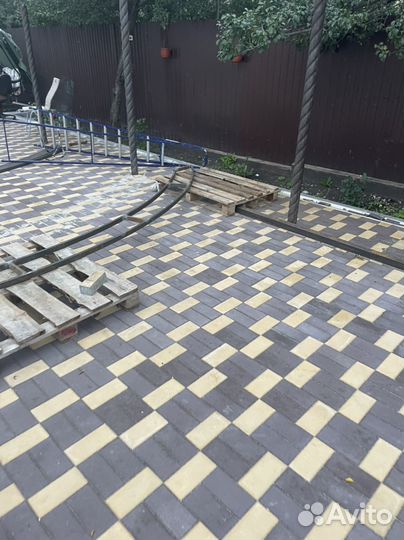 Бригада строителей