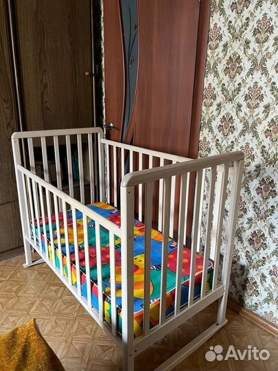 Детская кроватка