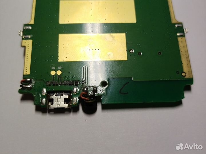 Запчасть от телефона Micromax Q402