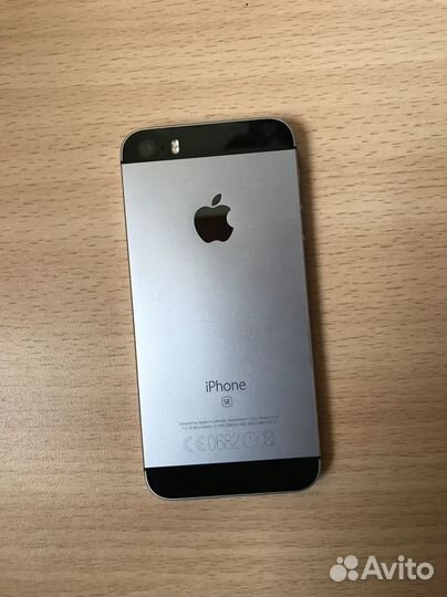 iPhone SE, 128 ГБ