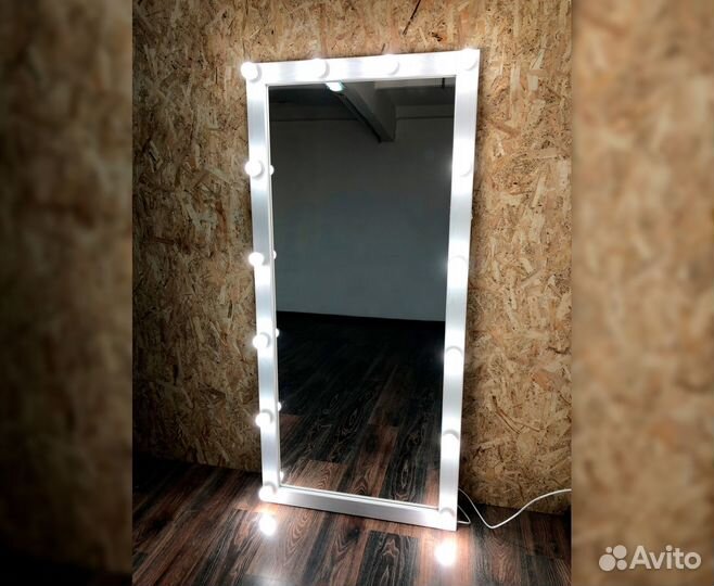 Зеркало в полный рост с подсветкой