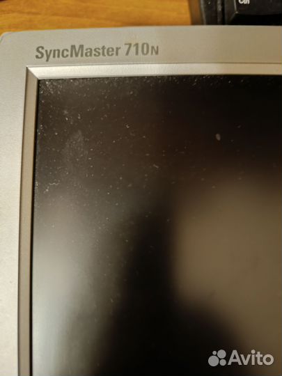 Монитор Samsung SyncMaster 710n