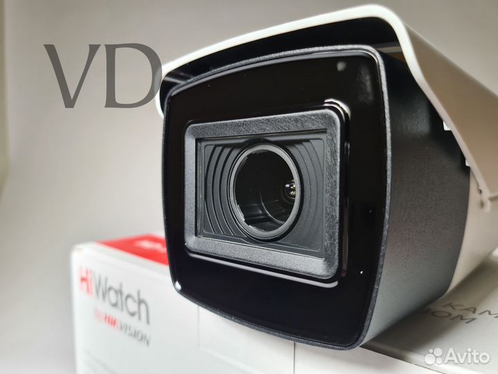 Видеокамера HiWatch DS-T206S (2,7-13,5mm)