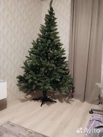 Ель искуственная 210