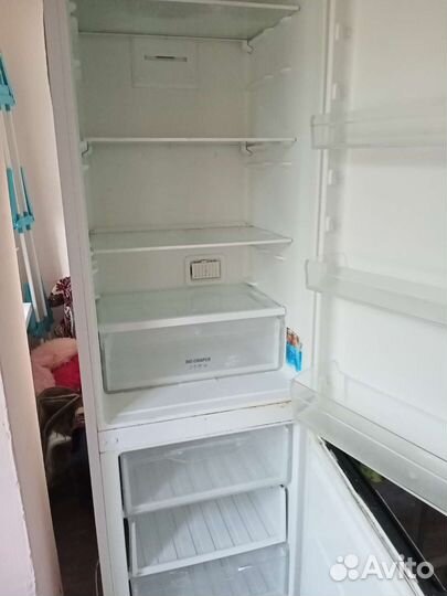 Холодильник бу indesit