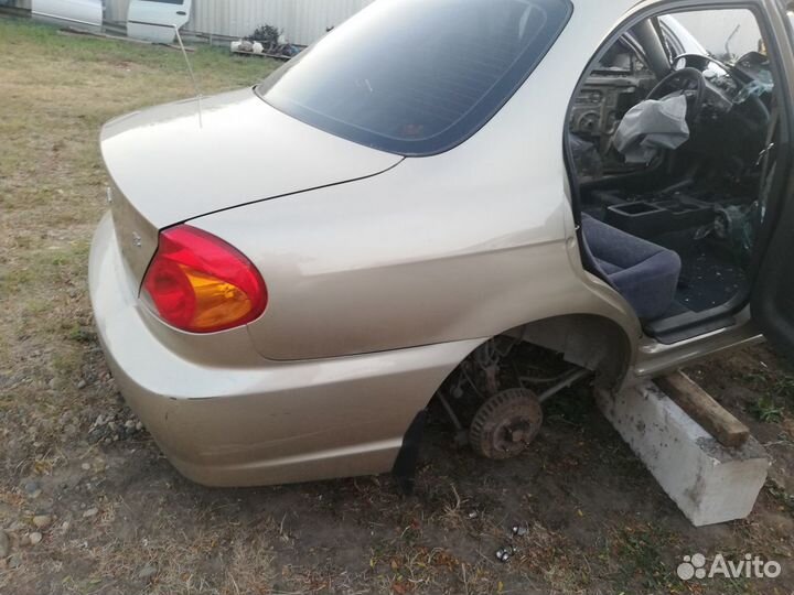 Задняя часть кузова Kia Spectra