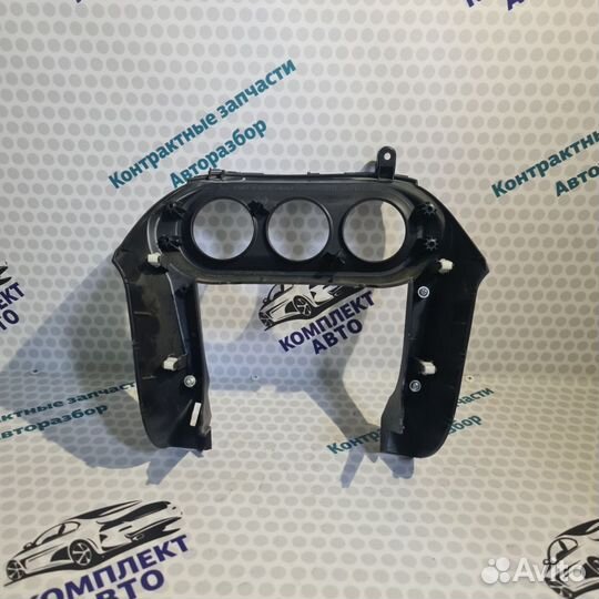 Накладка центральной консоли от Mitsubishi Lancer