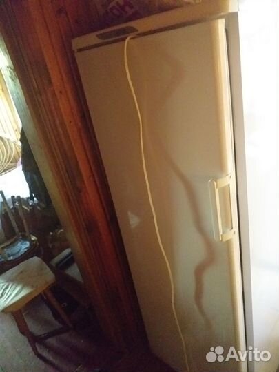 Продам холодильник рабочий бу