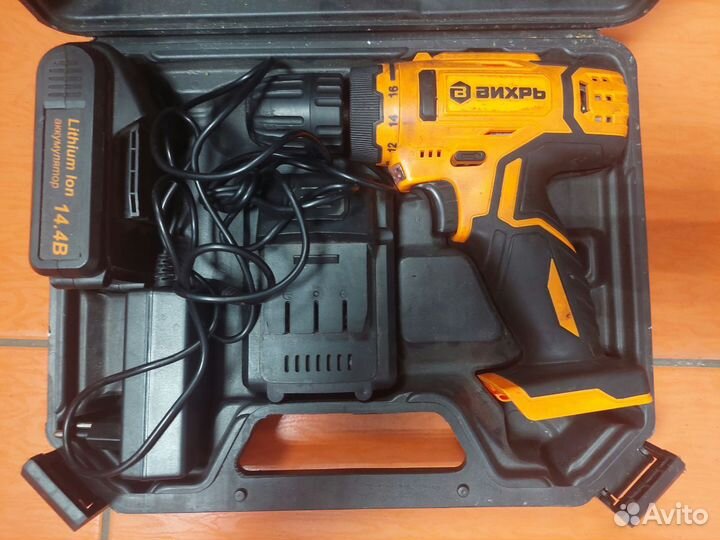 Шуруповерт Вихрь