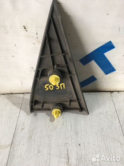 Уголок двери внутренний mazda CX-7