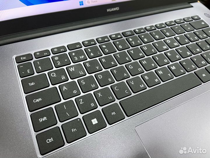 Тонкий, мощный ноутбук Core i5-1155G7/8Gb/SSD 256G