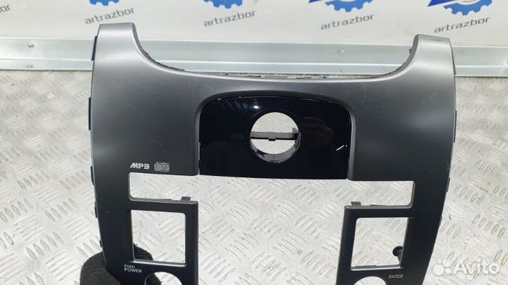 Рамка магнитолы Kia Cerato 2 TD 2010