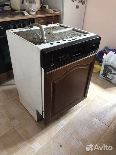 Посудомоечная машина zanussi