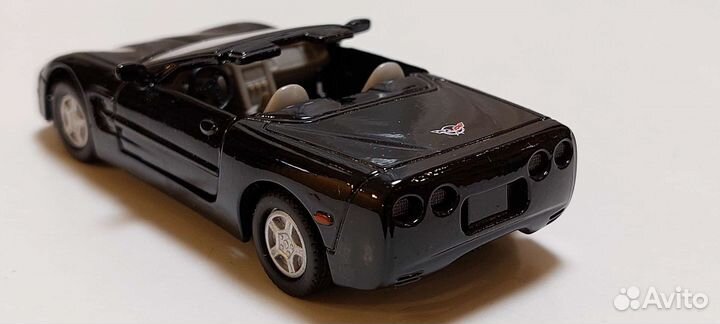 Модель автомобиля Chevrolet Corvett 1998 г