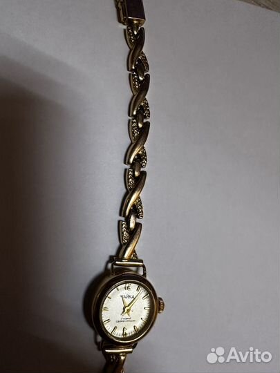 Золотые часы чайка