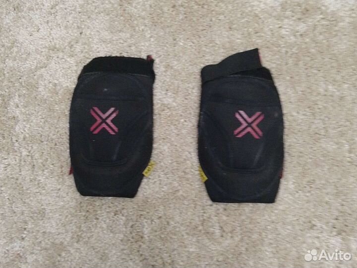 Наколенники