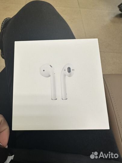 Беспроводные наушники apple airpods