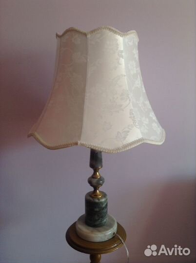 Лампа настольная