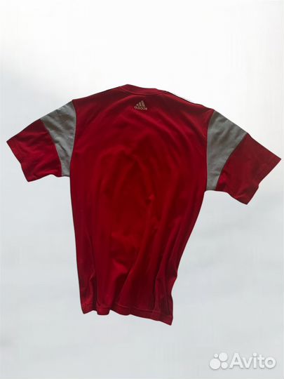 Футболка adidas красная