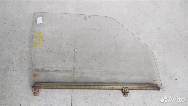 Стекло двери передней правой mersedesbenz W123 76