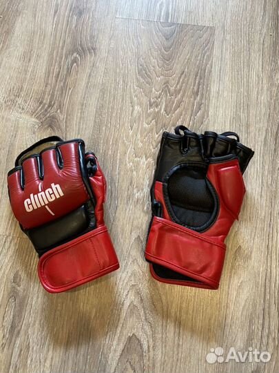 Перчатки для кикбоксинга