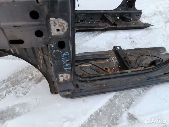 Рено duster Передняя левая стойка порог 2014