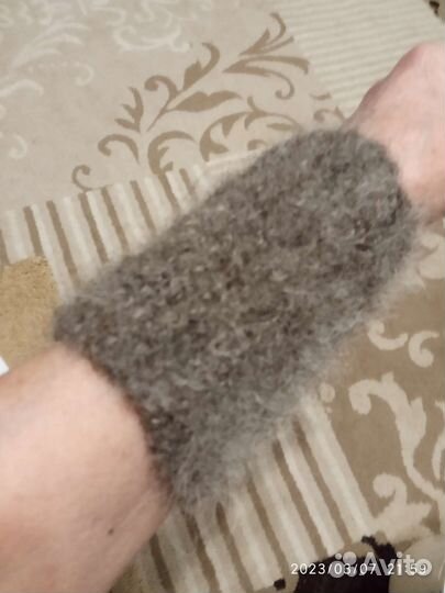 Напульсники из шерсти собаки