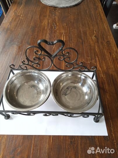 Подставка для кормления мелких собак или кошки