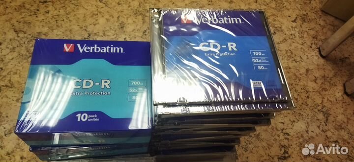 Диски CD R новые в коробках Verbatim 88 штук