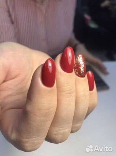 Маникюр с покрытием гель-лаком
