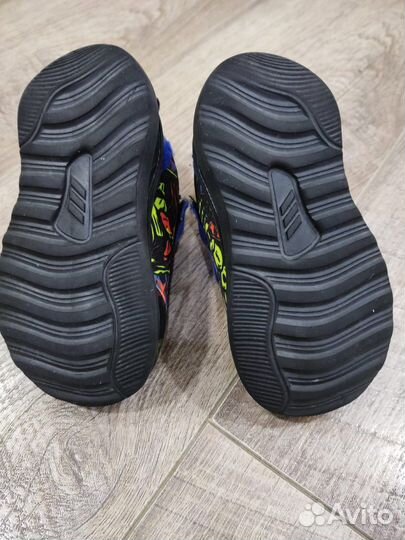 Кроссовки adidas