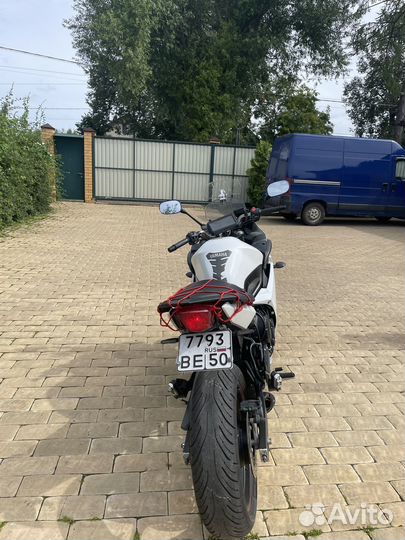 Yamaha FZ6R