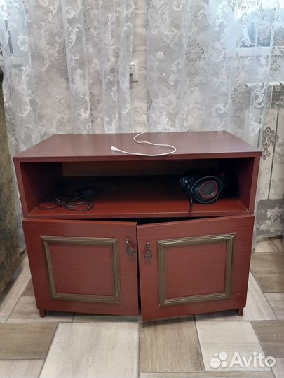 Продам тумбу