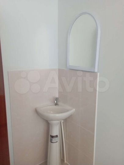 Комната 32 м² в 2-к., 1/2 эт.