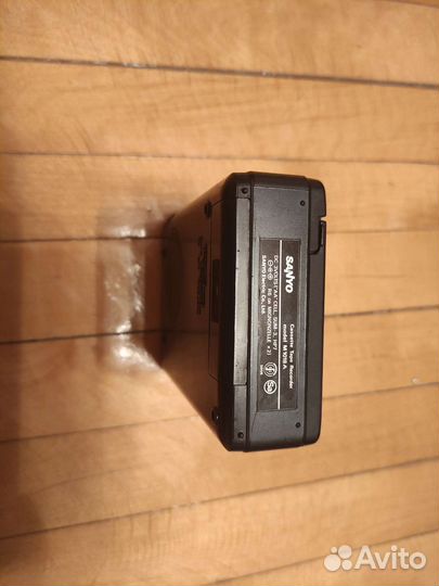 Кассетный диктофон Sanyo M1018A