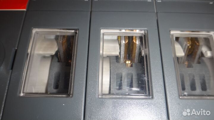 Реверсивный 3п Рубильник ABB ot250e03с