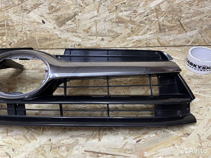 Решетка радиатора Toyota Highlander 3