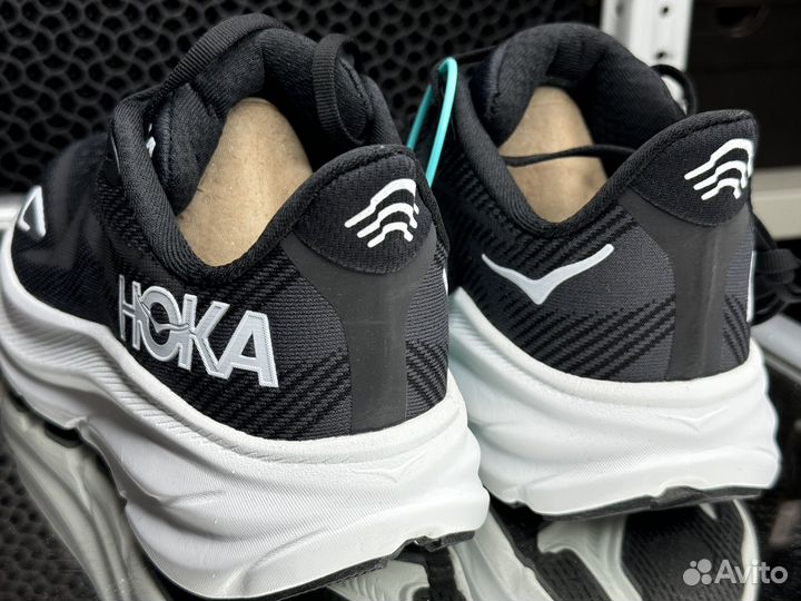 Кроссовки hoka