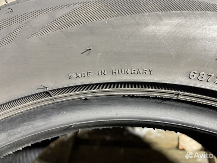 Bridgestone Blizzak LM-80 Evo 235/55 R17