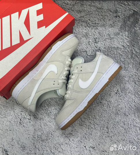 Кроссовки женские Nike SB Dunk