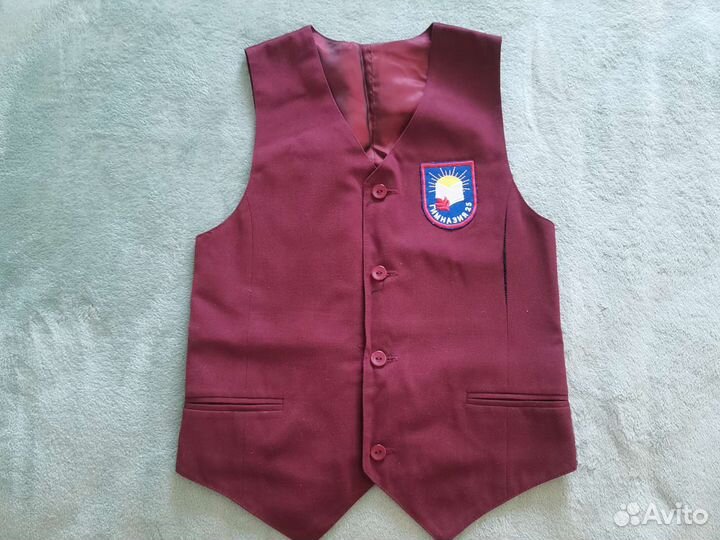 Жилетка для мальчика школьная 140 146 164 бордовая