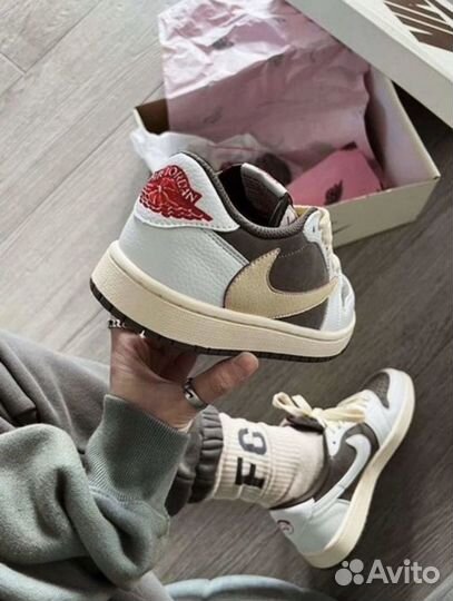 Кроссовки nike air jordan 1 low travis scott