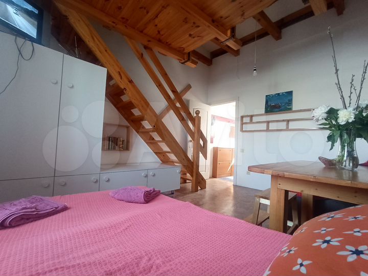 Комната 18 м² в 2-к., 2/2 эт.