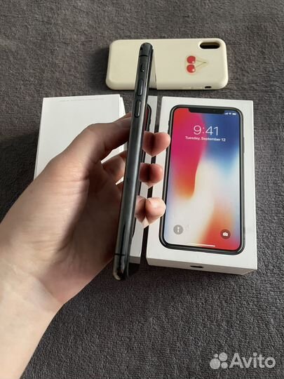 iPhone X, 64 ГБ